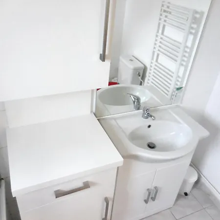 Maison Charmante A Avec Piscine Et Jardin Holiday home *