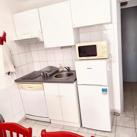 Maison Charmante A Avec Piscine Et Jardin Holiday home
