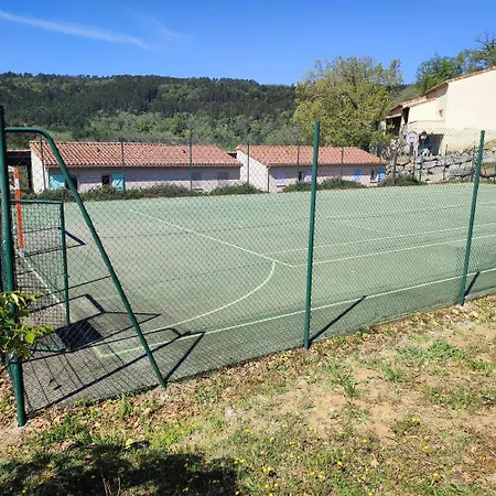 Сasa de vacaciones Maison Charmante A Avec Piscine Et Jardin