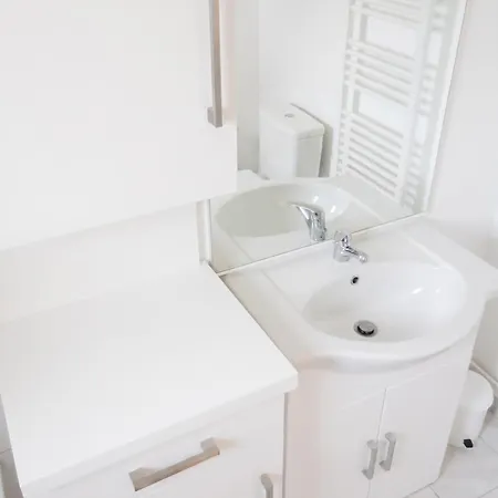 Maison Charmante A Avec Piscine Et Jardin Ferienhaus *
